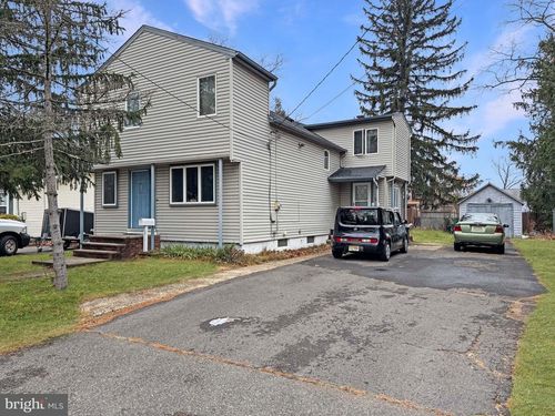 83 Walnut St, Spotswood, NJ, 08884-2159 | Card Image