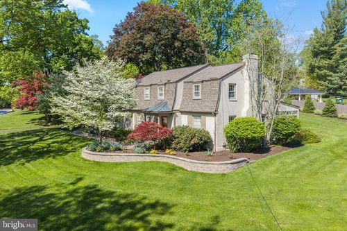 977 Ivycroft Rd, WAYNE, PA, 19087-2047 | Card Image