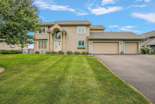 4590 Allendale Dr, White Bear Tp, MN, 55127-2324 | Card Image