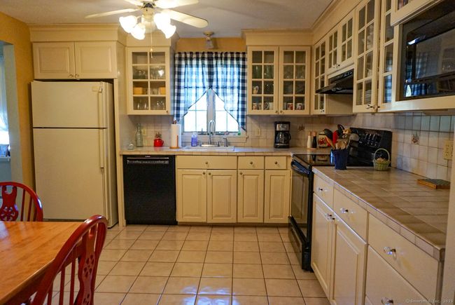 2 Oxford Dr, House other with 3 bedrooms, 1 bathrooms and null parking in Middlefield CT | Image 20