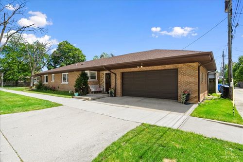 6250 N Kedvale Ave, Chicago, IL, 60646-5108 | Card Image