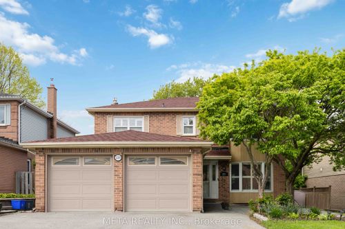 bsmt-220 Bassett Blvd, Whitby, ON, L1R1G3 | Card Image