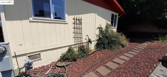 136 Castle Ct, Home with 2 bedrooms, 2 bathrooms and 2 parking in Fortuna CA | Image 20