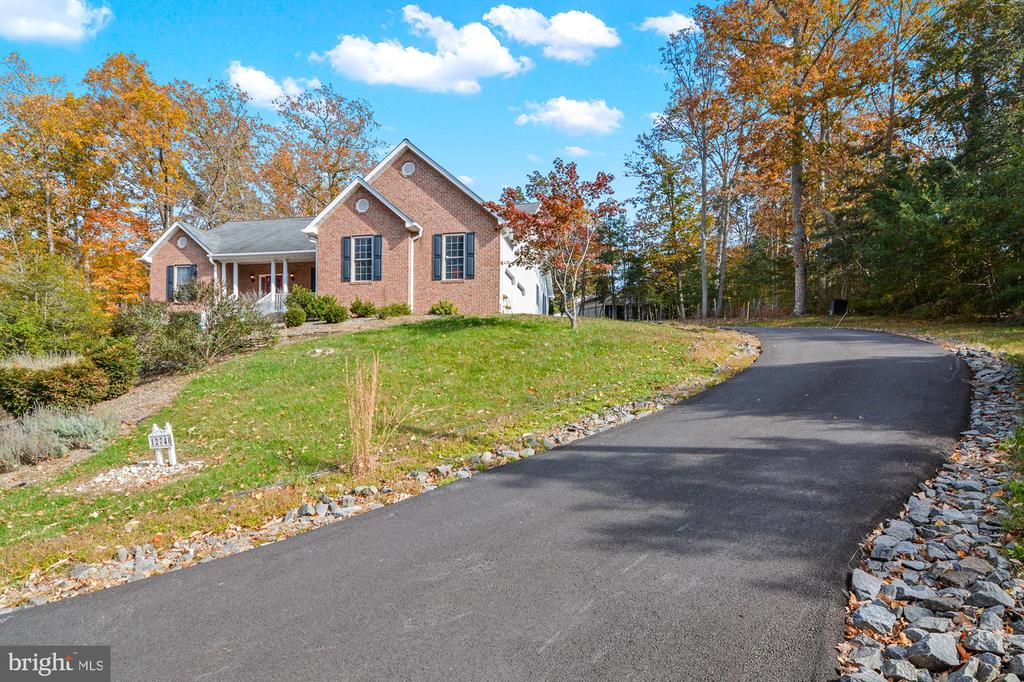 Residential in LUSBY 4