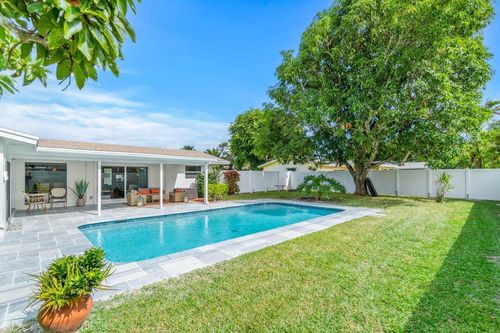 4586 Ellwood Dr, Delray Beach, FL, 33445-3270 | Card Image