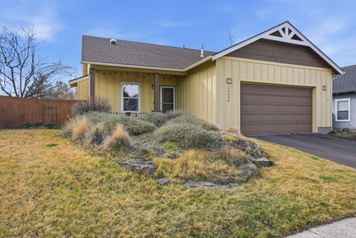 20648 Beaumont Dr, Bend, OR, 97701-7936 | Card Image