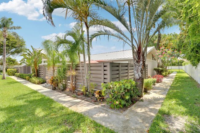 APT-7C - 1801 Us Highway 1, Condo with 2 bedrooms, 2 bathrooms and null parking in Jupiter FL | Image 34
