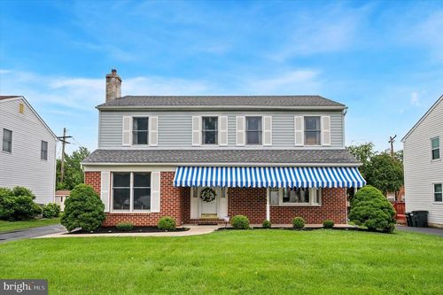 952 Greenhouse Ln, SECANE, PA, 19018-3432 | Card Image