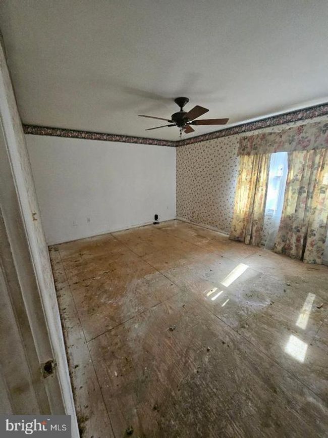 9903 Quiet Glen Ct, House other with 5 bedrooms, 3 bathrooms and null parking in SPRINGDALE MD | Image 7