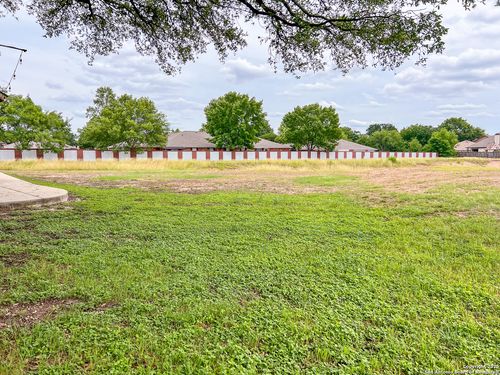 1614 Gruene Vineyard Xing, New Braunfels, TX, 78130-2772 | Card Image