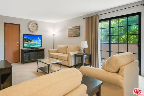 24-10220 De Soto Ave, Chatsworth, CA, 91311 | Card Image