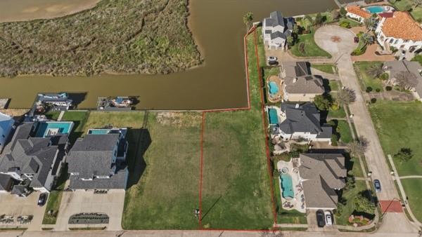 Land in League City