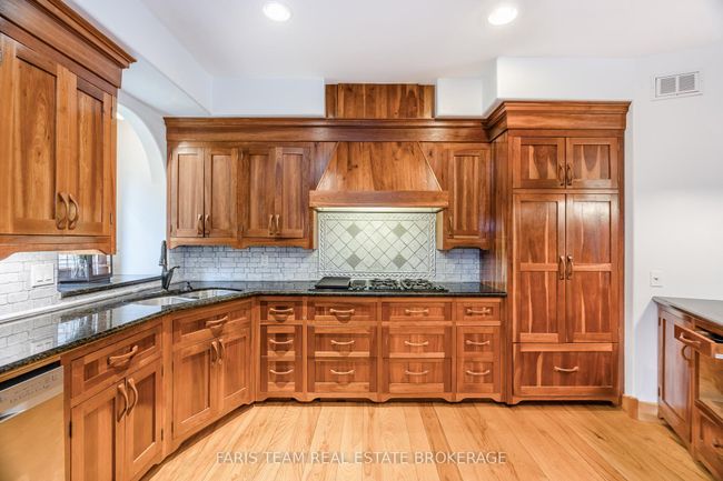 697 Lafontaine Rd E, House other with 6 bedrooms, 4 bathrooms and 15 parking in Tiny ON | Image 9