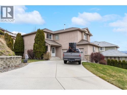 908 Westview Way, West Kelowna, BC, V1Z3Z3 | Card Image