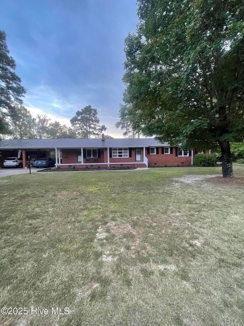 978 Bethesda Church Rd, Fairmont, NC, 28340-6018 | Card Image