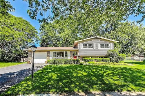 318 W Hackberry Dr, Arlington Heights, IL, 60004-1937 | Card Image
