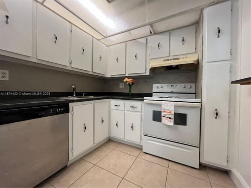 3c-4354 Nw 9th Ave, Deerfield Beach, FL, 33064-1761 | Card Image