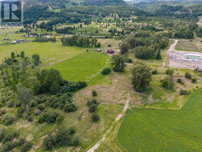 7398 Yellowhead Highway, House other with 3 bedrooms, 1 bathrooms and null parking in Darfield BC | Image 54