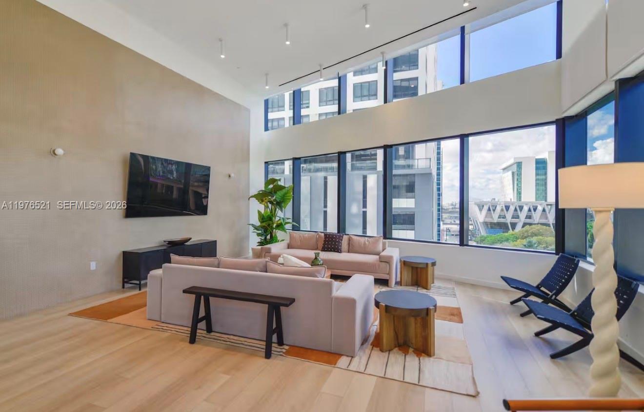 Residential Lease in Miami 3