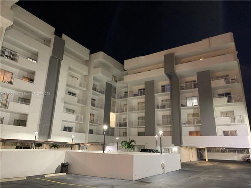 apt-406-395 Ne 21st St, Miami, FL, 33137-5104 | Card Image