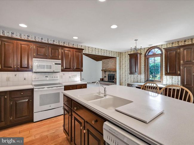 112 Eric Ave, House other with 3 bedrooms, 3 bathrooms and null parking in Shillington PA | Image 13