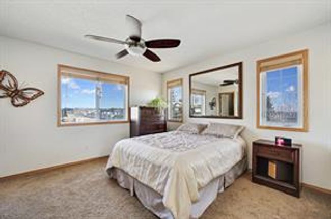 218 Taradale Dr Ne, House detached with 4 bedrooms, 3 bathrooms and 5 parking in Calgary AB | Image 25