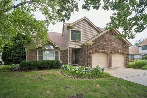 44 Chestnut Ter, Buffalo Grove, IL, 60089-6621 | Card Image