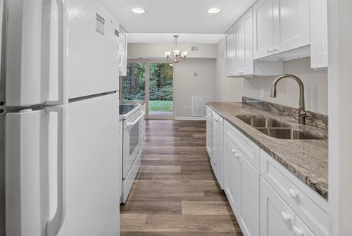 1b-11617 Stoneview Sq, RESTON, VA, 20191-2917 | Card Image