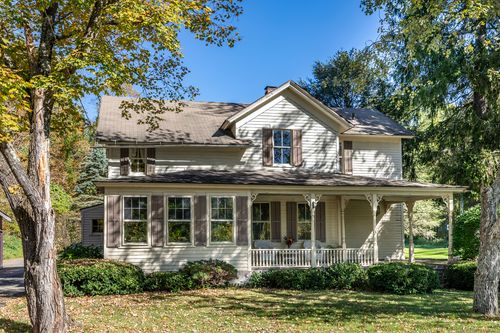 1 N Shore Rd, Warren, CT, 06777-1101 | Card Image