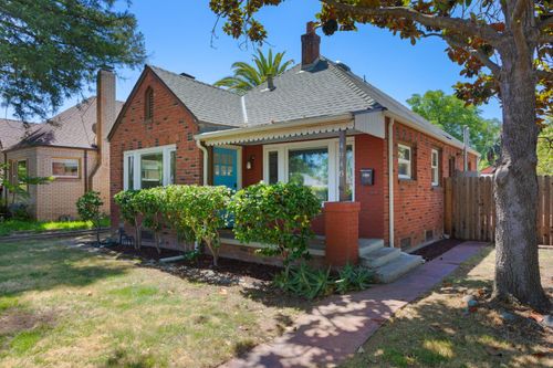 4946 10th Avenue, Sacramento, CA, 95820 | Card Image