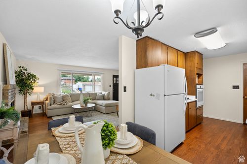 771 1825, Bountiful, UT, 84010-4119 | Card Image