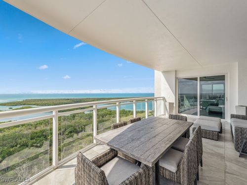 ph01-13915 Old Coast Rd, NAPLES, FL, 34110-8715 | Card Image
