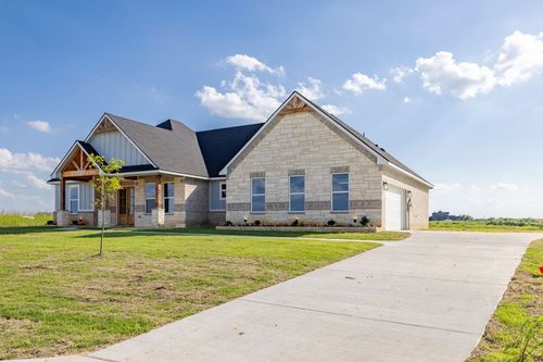 10611 Millet Ln, Venus, TX, 76084-4028 | Card Image