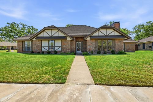 716 Sugar Tree Ct, Bedford, TX, 76021-4323 | Card Image