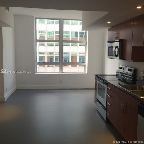 1003-111 E Flagler St, Miami, FL, 33131-1111 | Card Image