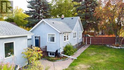 5918 52 Ave, House other with 3 bedrooms, 2 bathrooms and 4 parking in Red Deer AB | Image 3