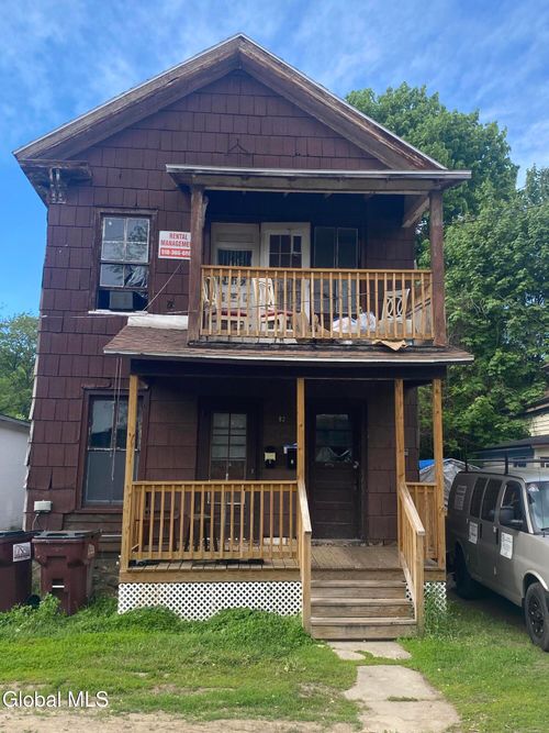 82 Spring St, Gloversville, NY, 12078-2806 | Card Image
