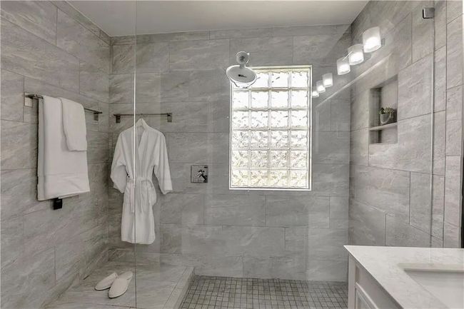 UNIT-5 - 12010 Johnny Weismuller Ln, House other with 3 bedrooms, 3 bathrooms and 2 parking in Austin TX | Image 7