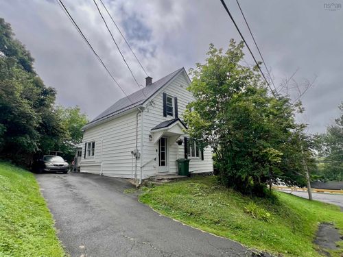 2 Central Ave, New Glasgow, NS, B0K1X0 | Card Image