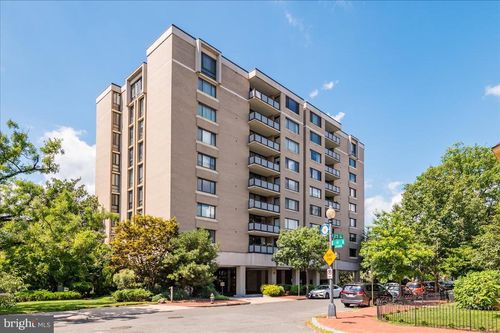 903-800 25th St Nw, WASHINGTON, DC, 20037-2208 | Card Image