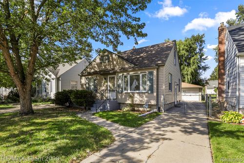 24808 Princeton St, Dearborn, MI, 48124-4804 | Card Image