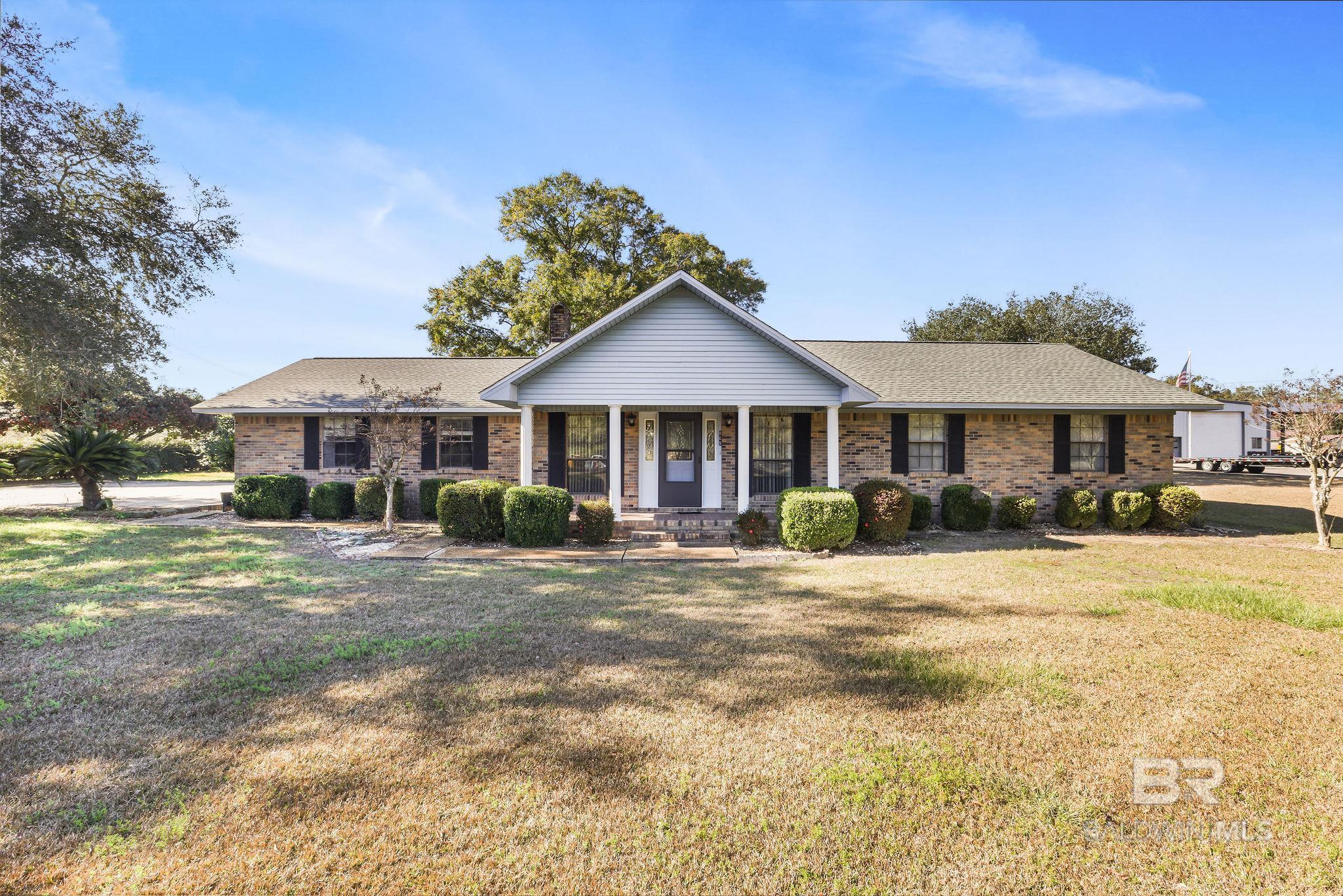 7th St, Summerdale, AL 36580
