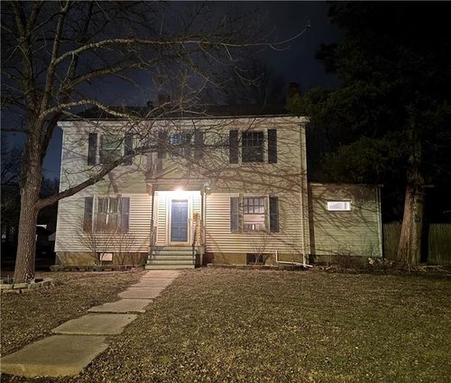 933 S Main St, Ottawa, KS, 66067-3315 | Card Image