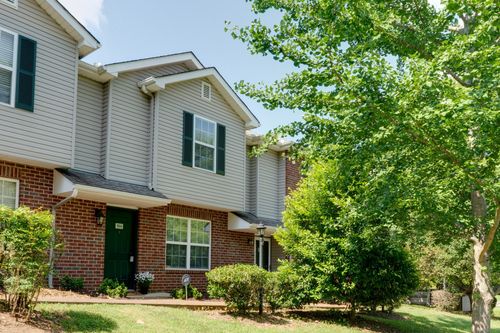 104 Waterview Dr, Hendersonville, TN, 37075-6505 | Card Image