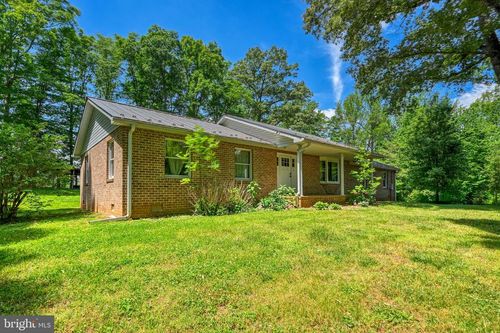 321 Willow Oak Ln, BUMPASS, VA, 23024-3834 | Card Image