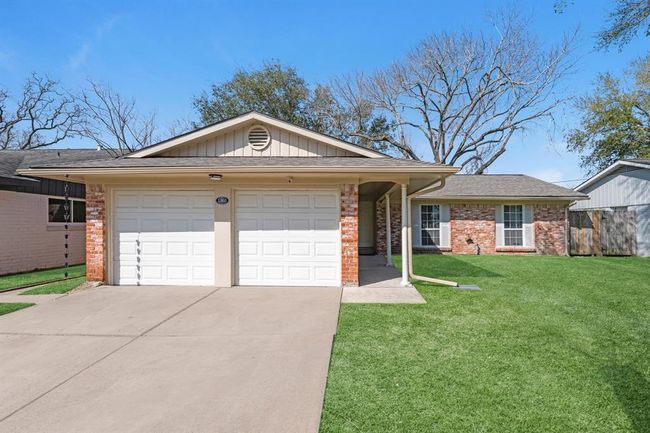 Front of home. | Image 5