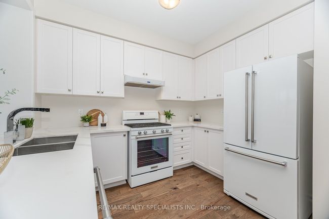69 Phyllis Dr, House attached with 4 bedrooms, 3 bathrooms and 2 parking in Caledon ON | Image 10