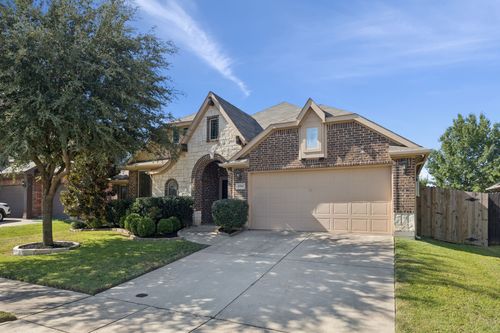 8304 Spitfire Trl, Aubrey, TX, 76227-1229 | Card Image