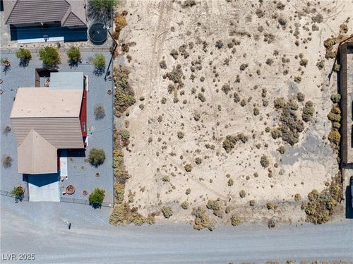 6620 Geneva Ct, Pahrump, NV, 89060-1133 | Card Image