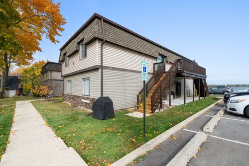 apt-103-125 E Mill St, Wauconda, IL, 60084-1842 | Card Image